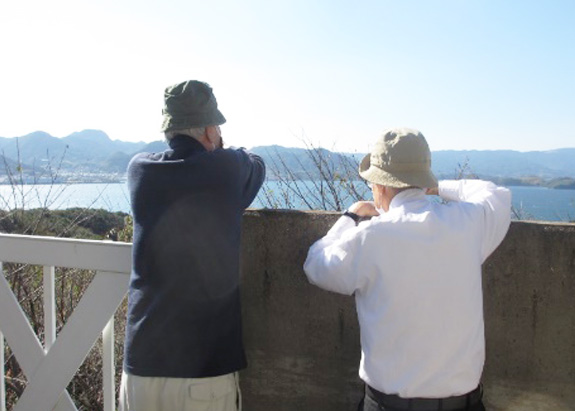 写真：崎野公園まで散歩（デイケア）