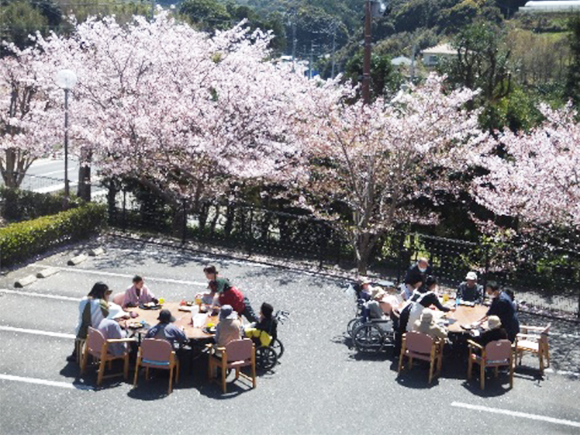 写真：お花見の様子